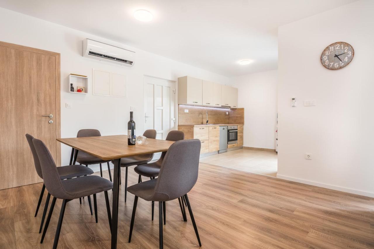 Zilip Apartments Vir Ngoại thất bức ảnh