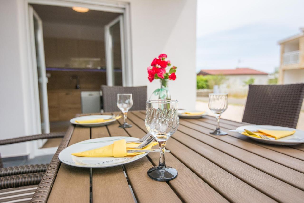 Zilip Apartments Vir Ngoại thất bức ảnh