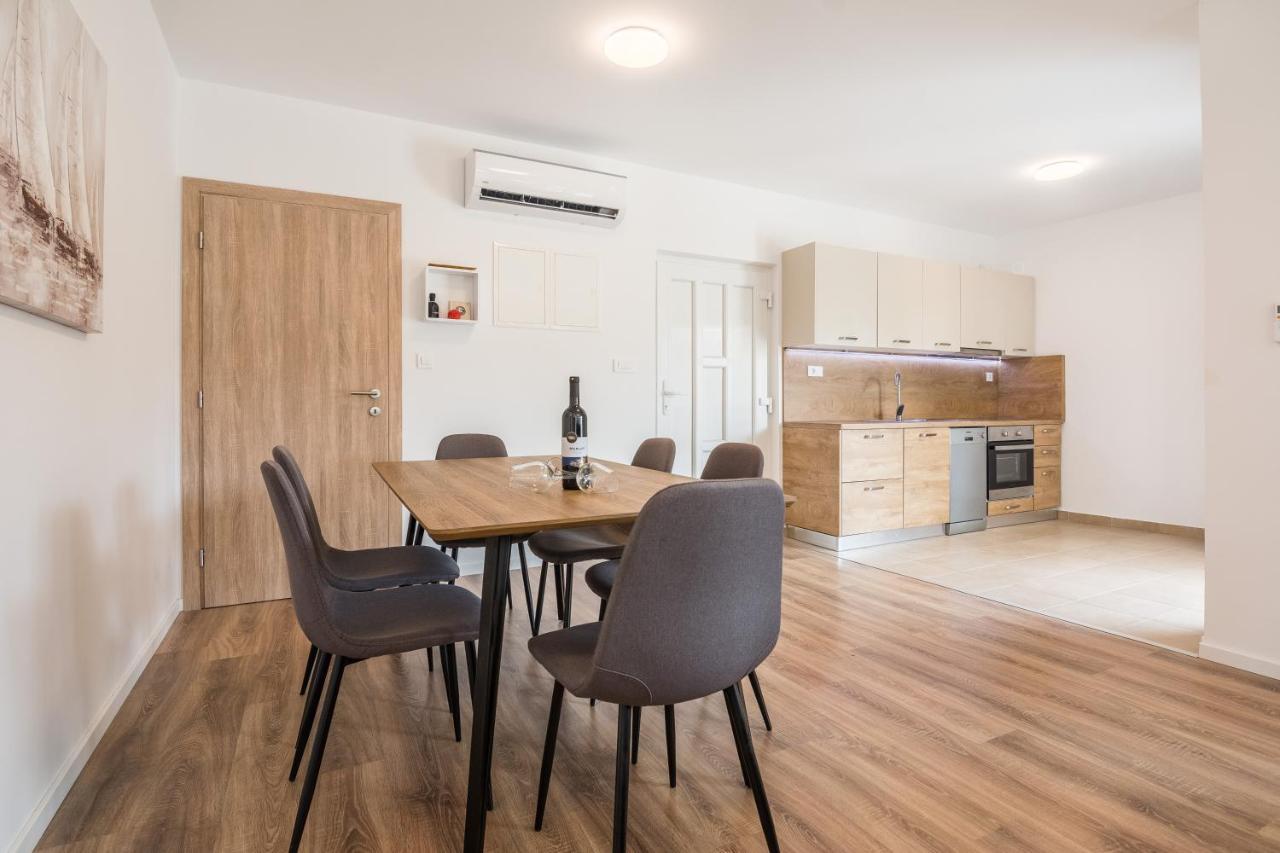 Zilip Apartments Vir Ngoại thất bức ảnh