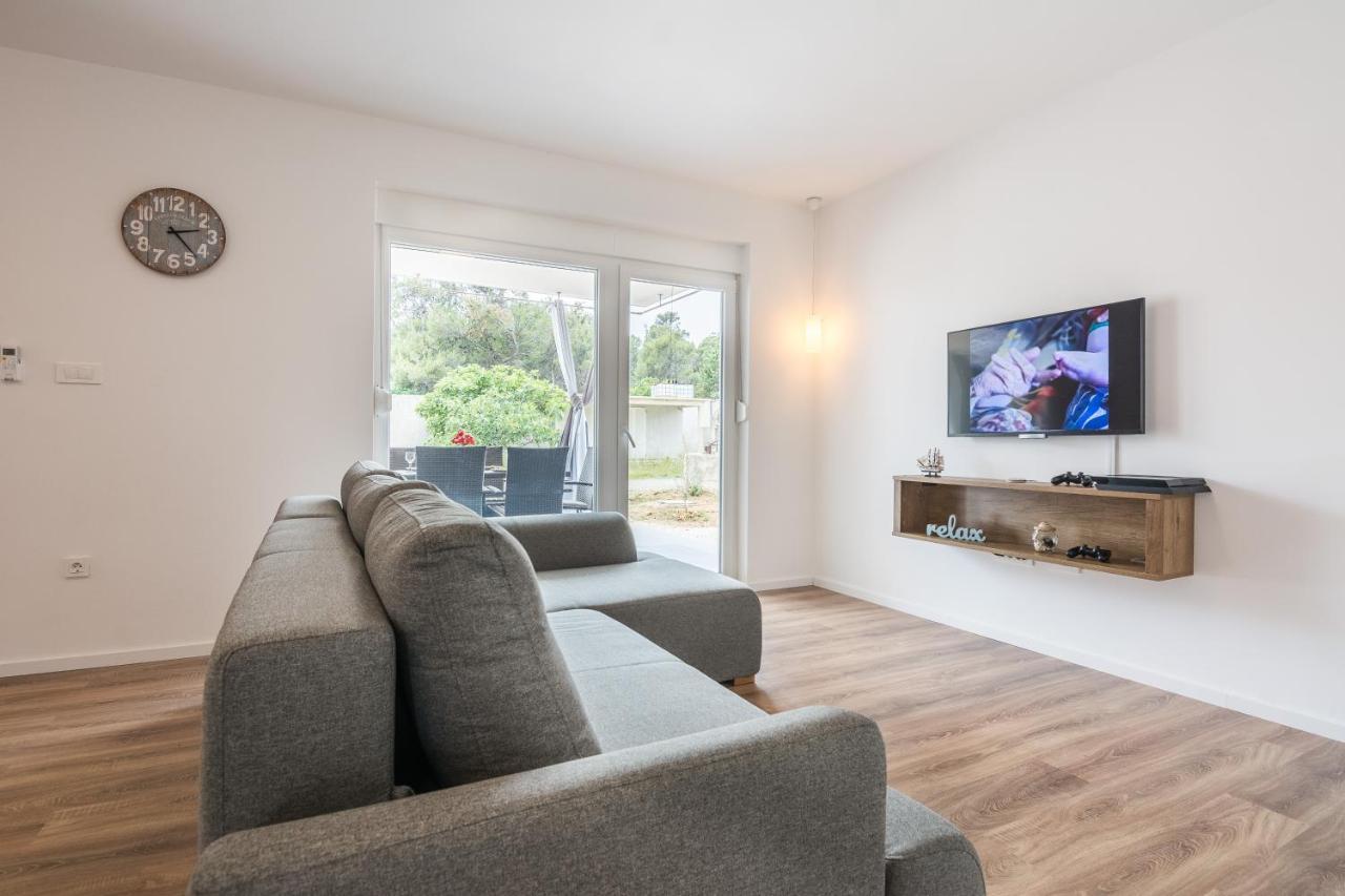 Zilip Apartments Vir Ngoại thất bức ảnh