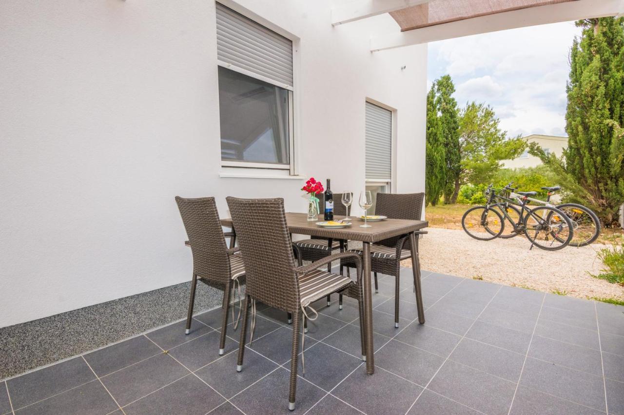 Zilip Apartments Vir Ngoại thất bức ảnh