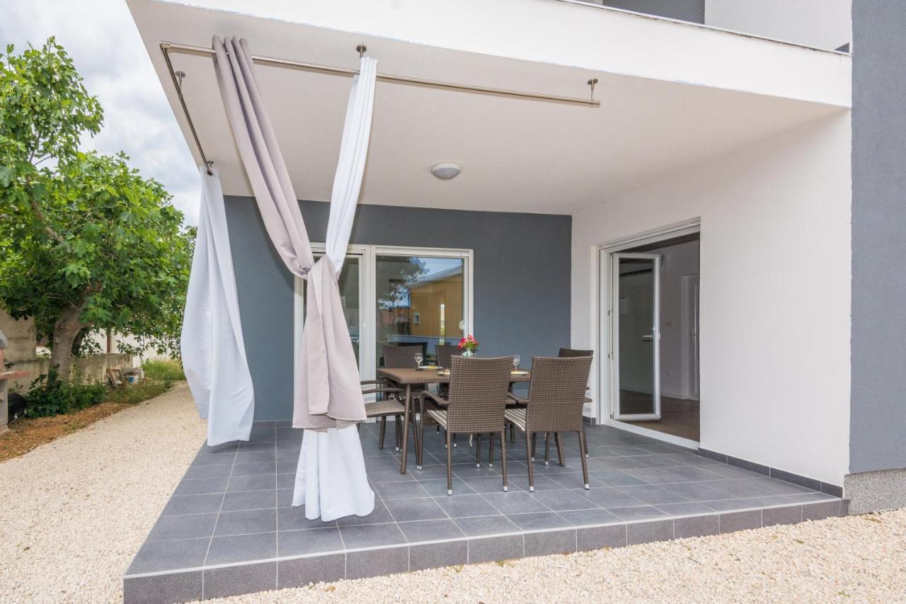Zilip Apartments Vir Ngoại thất bức ảnh